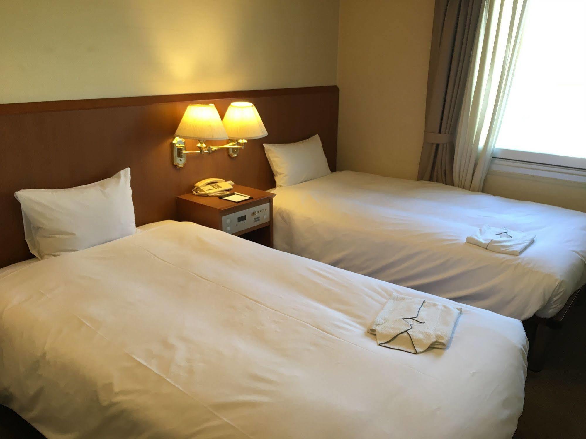 Hotel Yokohama Camelot Japan Buitenkant foto
