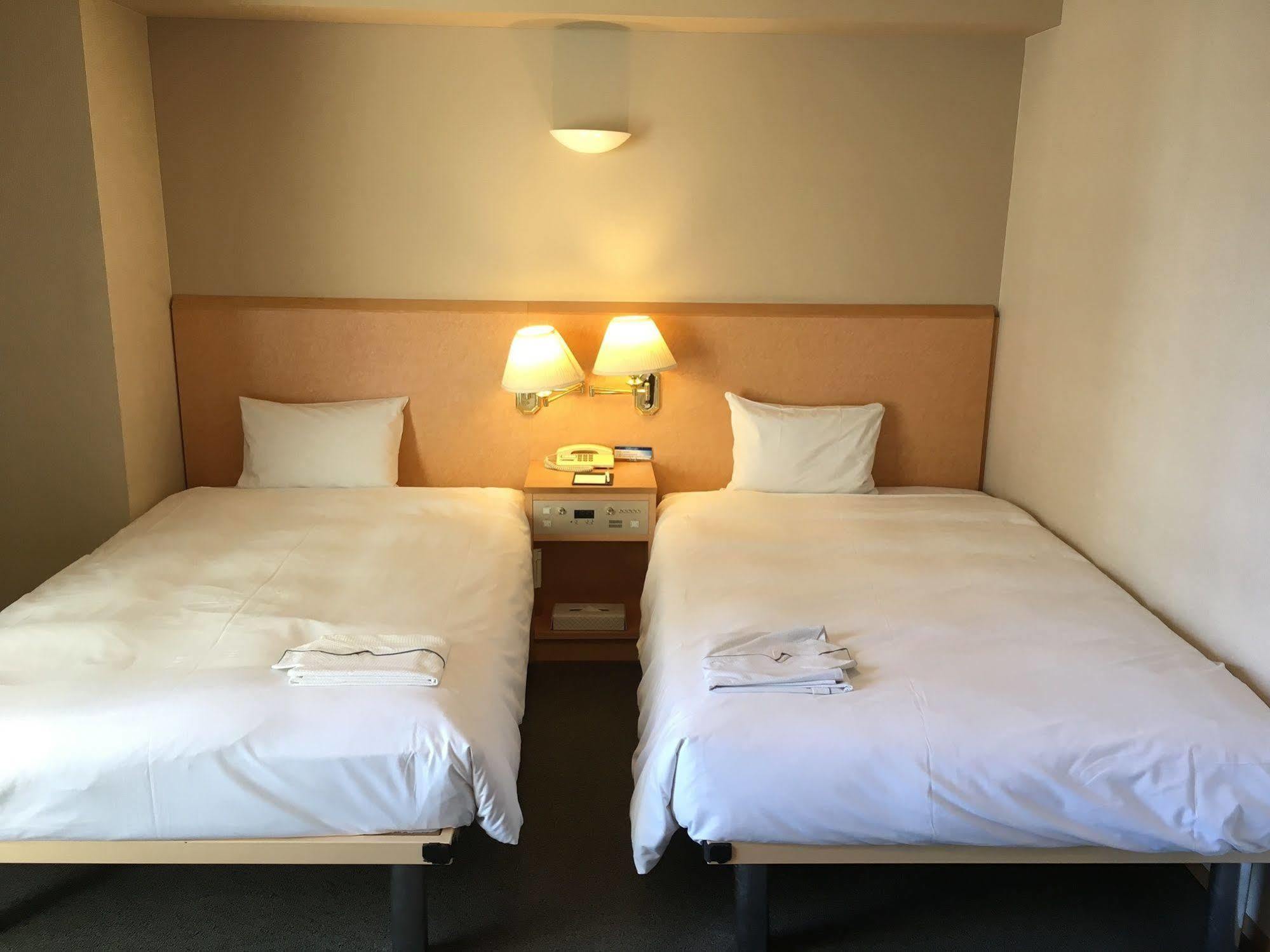 Hotel Yokohama Camelot Japan Buitenkant foto