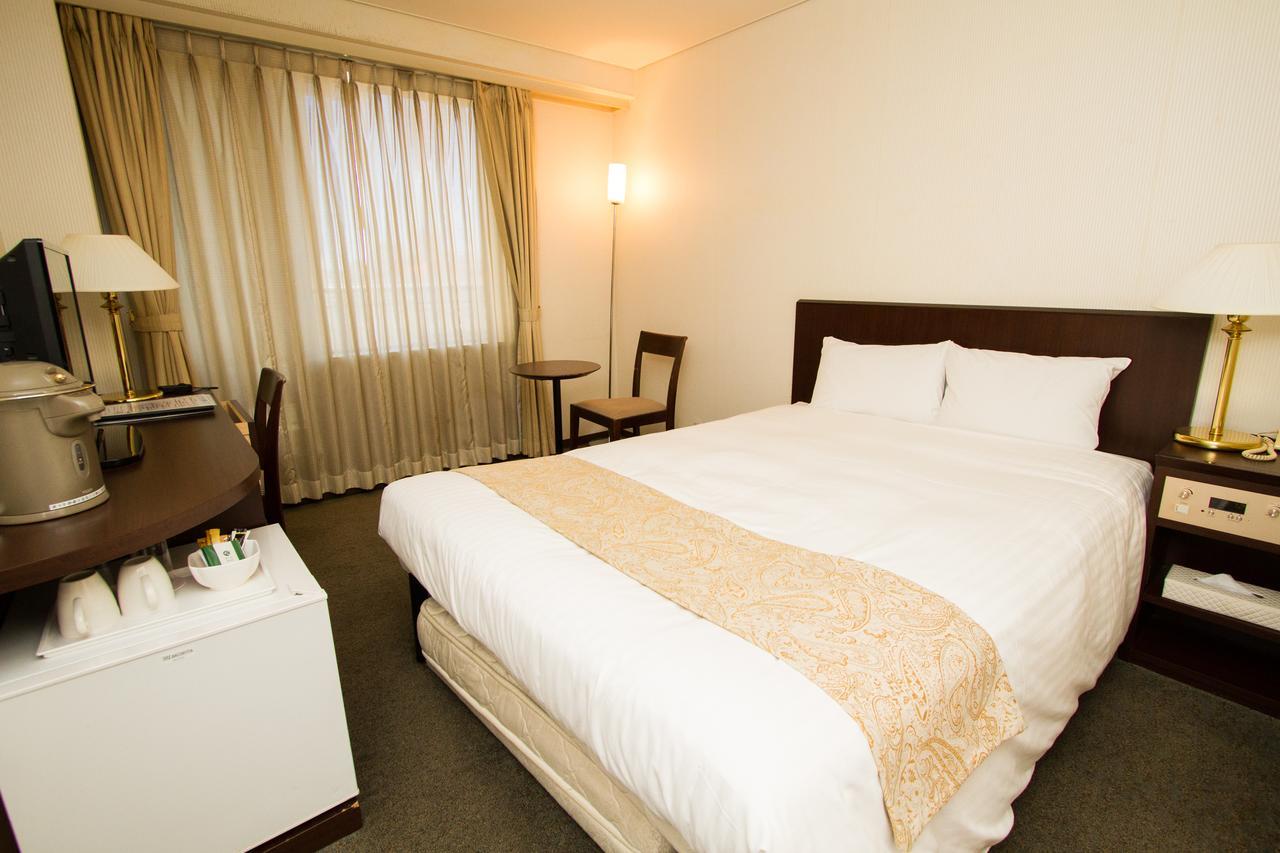 Hotel Yokohama Camelot Japan Buitenkant foto