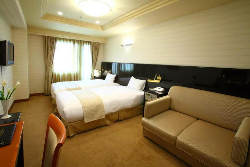 Hotel Yokohama Camelot Japan Buitenkant foto