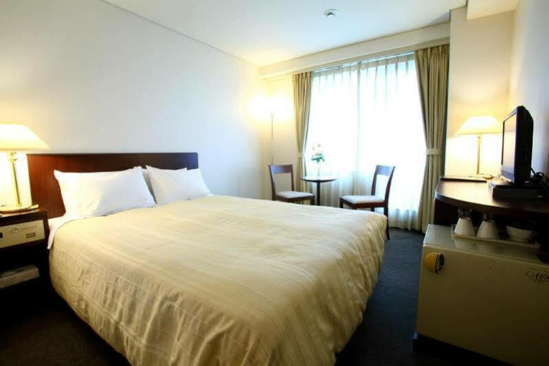 Hotel Yokohama Camelot Japan Buitenkant foto
